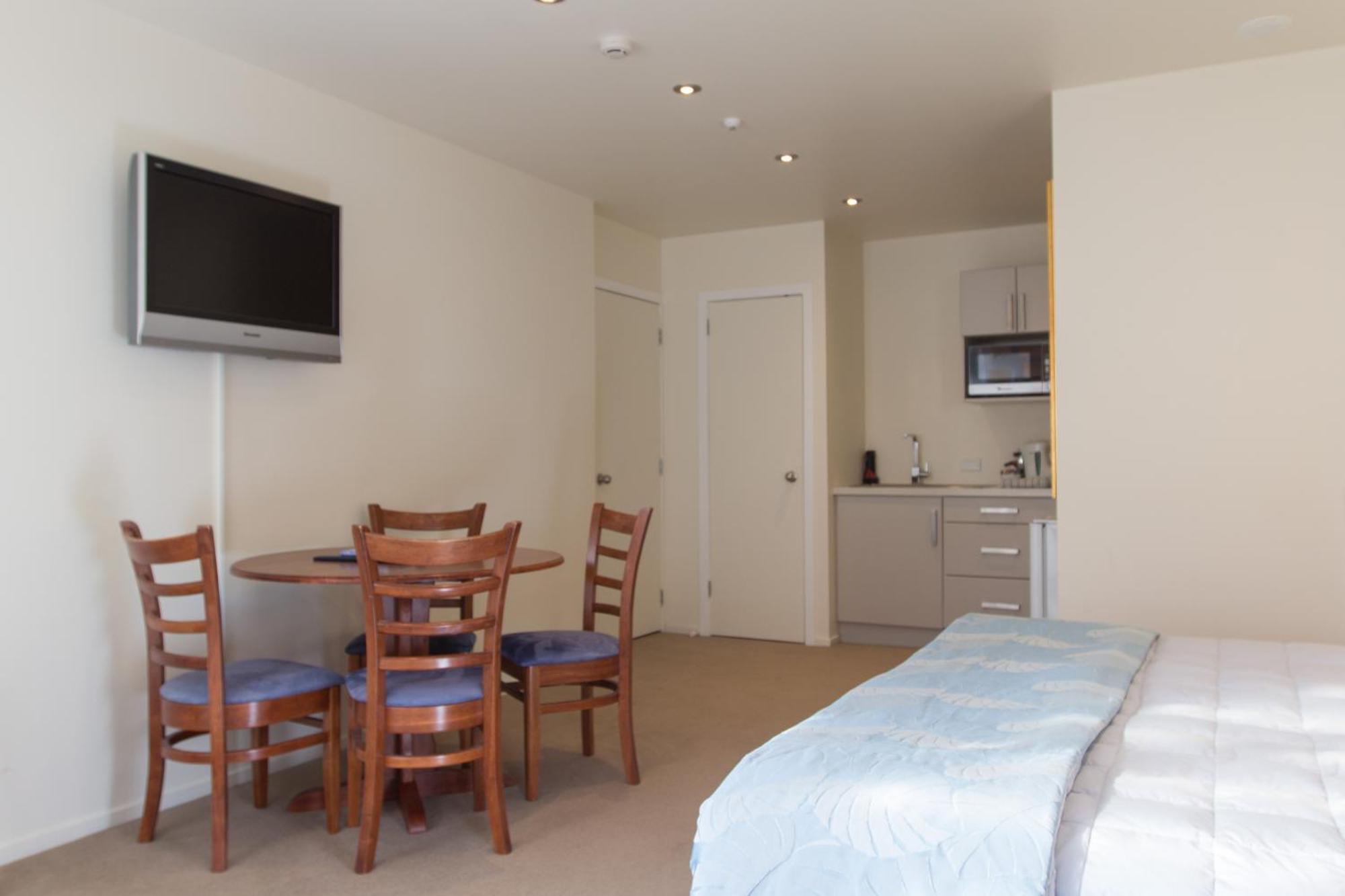 Commodores Lodge Russell Chambre photo